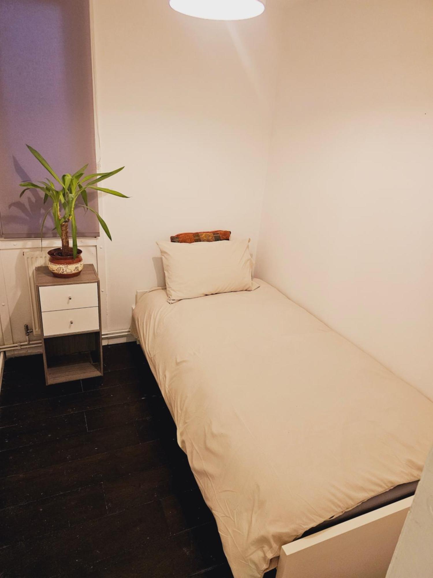 Charming Room Near Central London Exterior photo